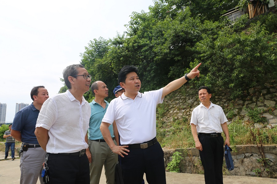 熊智勇以"四不两直"方式检查安全生产